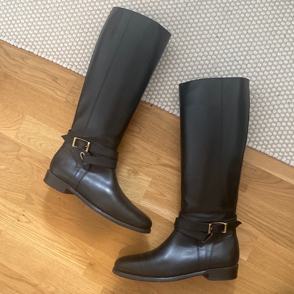 Burberry riding boots